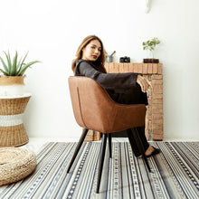 GANDALF Lux Chair with Armrest เก้าอี้รับประทานอาหาร เบาะหนัง มีที่วางแขน - favchair.